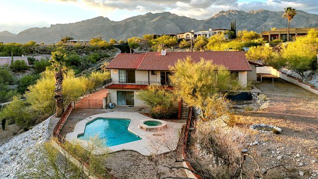 4710 N Paseo Saric, Tucson, AZ 85750