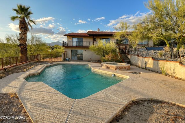 4710 N Paseo Saric, Tucson, AZ 85750