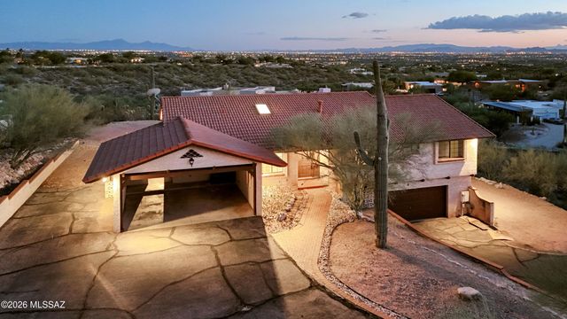4710 N Paseo Saric, Tucson, AZ 85750