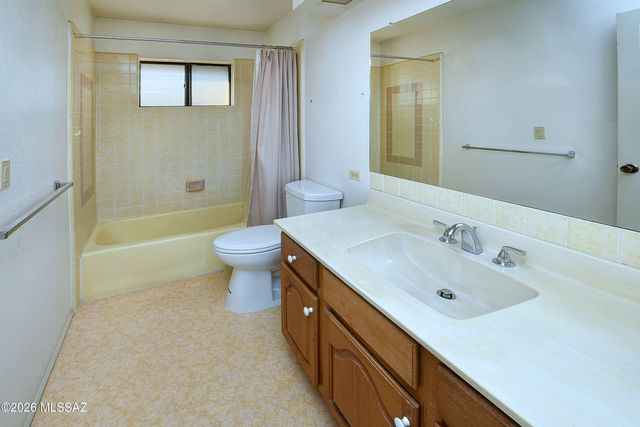 4710 N Paseo Saric, Tucson, AZ 85750