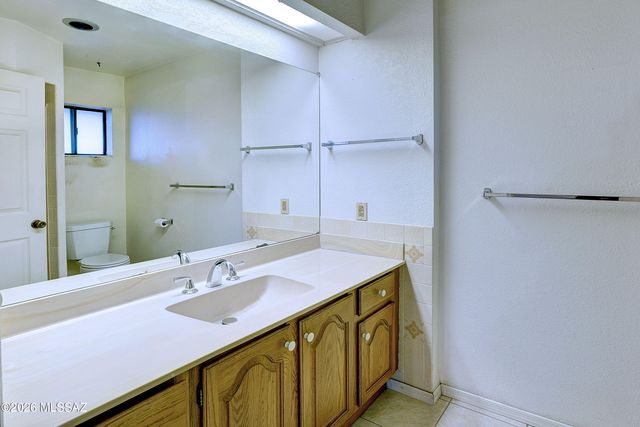 4710 N Paseo Saric, Tucson, AZ 85750