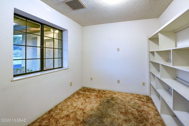 4710 N Paseo Saric, Tucson, AZ 85750