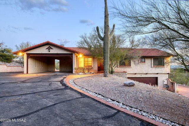 4710 N Paseo Saric, Tucson, AZ 85750