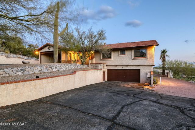 4710 N Paseo Saric, Tucson, AZ 85750