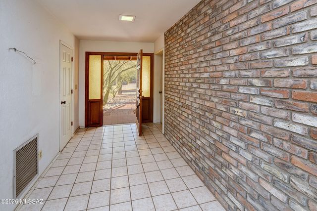 4710 N Paseo Saric, Tucson, AZ 85750
