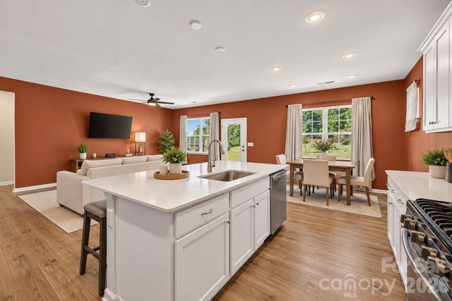156 White Apple Way, Statesville, NC 28625