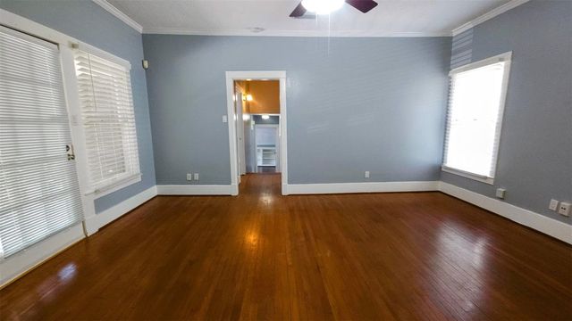 5 Buell Court, Houston, TX 77006