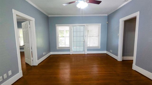 5 Buell Court, Houston, TX 77006