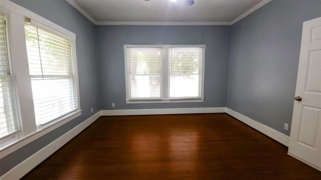 5 Buell Court, Houston, TX 77006