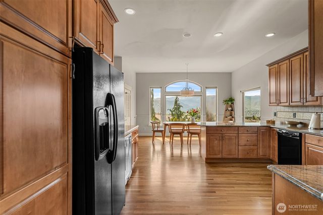 718 Briarwood Drive, East Wenatchee, WA 98802