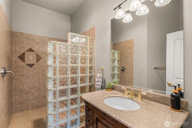 718 Briarwood Drive, East Wenatchee, WA 98802