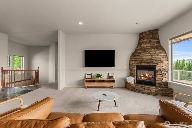 718 Briarwood Drive, East Wenatchee, WA 98802