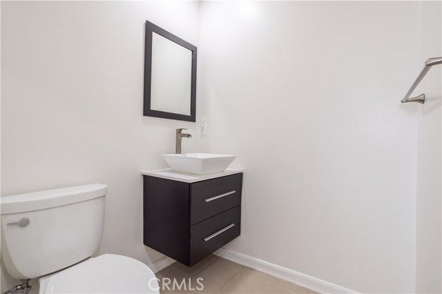 18347 Saticoy Street 35, Reseda (los Angeles), CA 91335