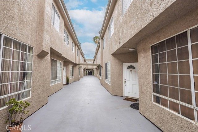 18347 Saticoy Street 35, Reseda (los Angeles), CA 91335