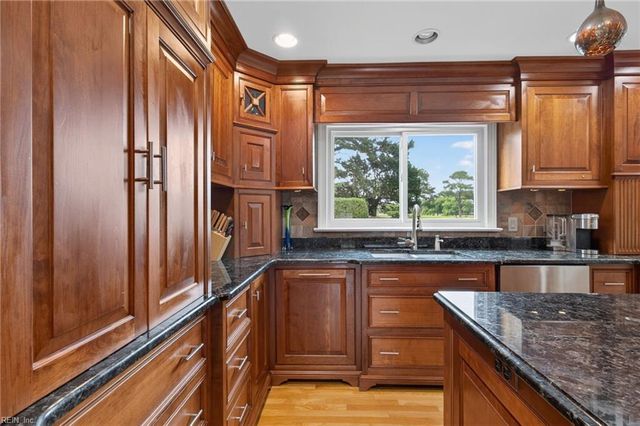 2420 Haversham CLS, Virginia Beach, VA 23454