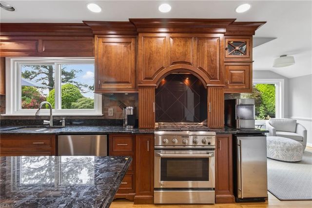 2420 Haversham CLS, Virginia Beach, VA 23454