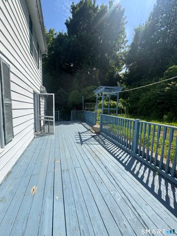 11 Hunt Street, Norwich, CT 06360