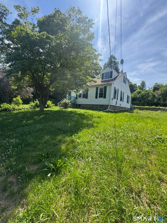 11 Hunt Street, Norwich, CT 06360