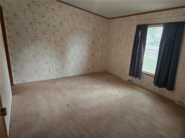 703 Dauphin Dr, Cranberry Twp, PA 16066
