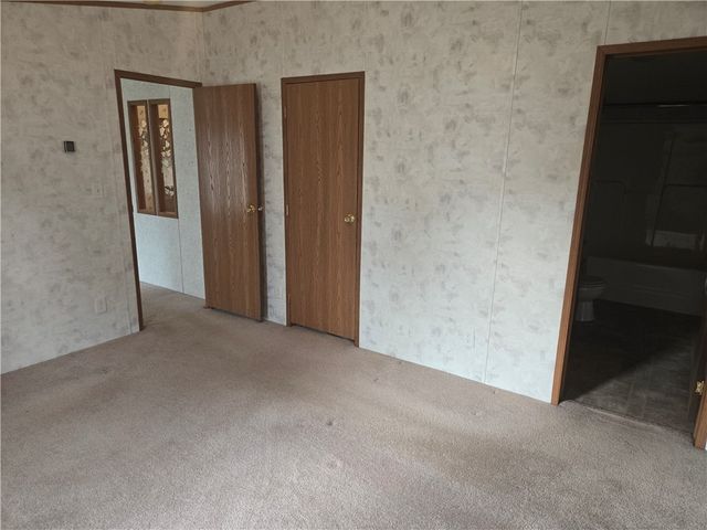 703 Dauphin Dr, Cranberry Twp, PA 16066