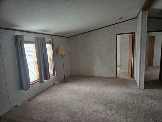 703 Dauphin Dr, Cranberry Twp, PA 16066
