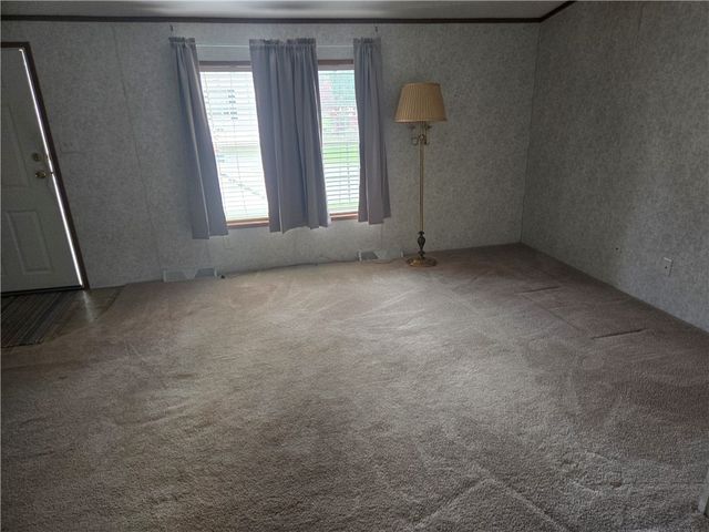 703 Dauphin Dr, Cranberry Twp, PA 16066