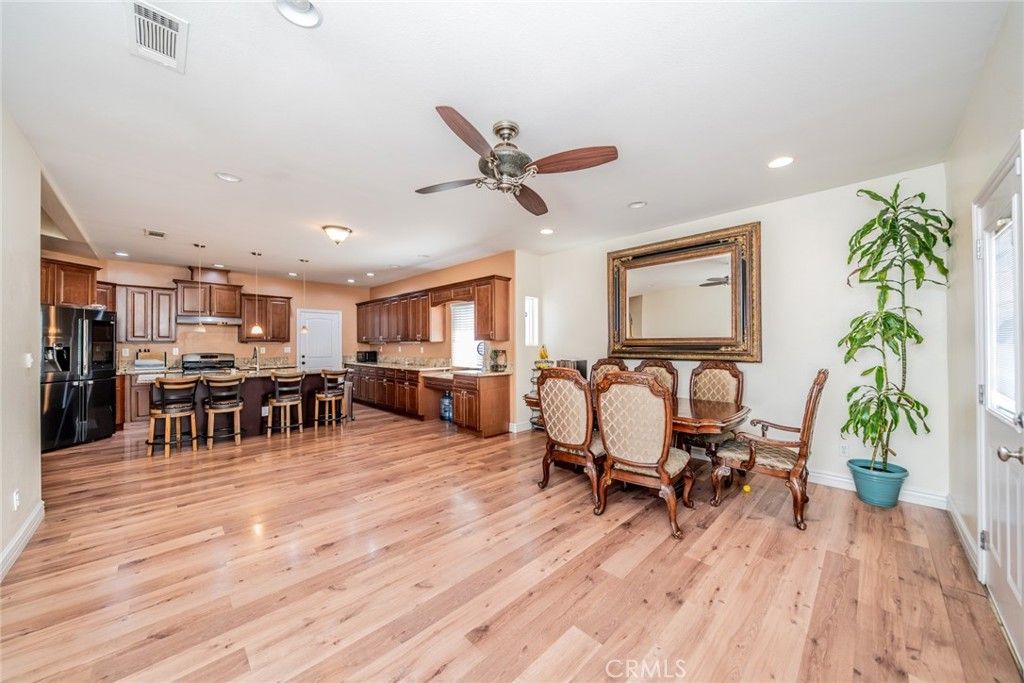 Image 14 of property listing at 22735 MARKHAM Street, Perris, CA 92570
