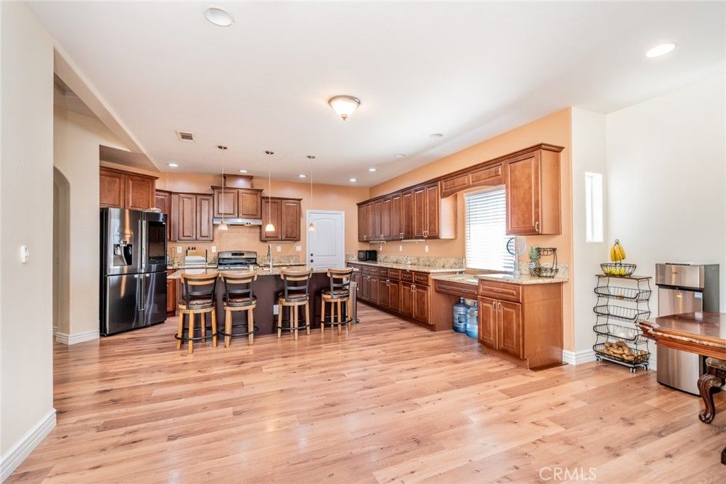 Image 15 of property listing at 22735 MARKHAM Street, Perris, CA 92570