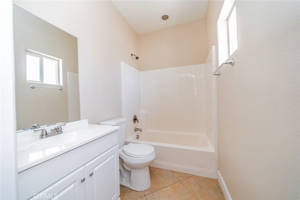 Image 22 of property listing at 22735 MARKHAM Street, Perris, CA 92570