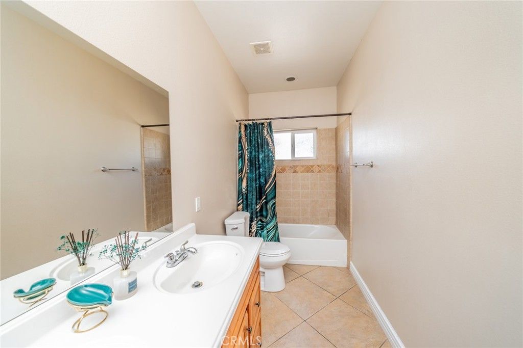 Image 28 of property listing at 22735 MARKHAM Street, Perris, CA 92570