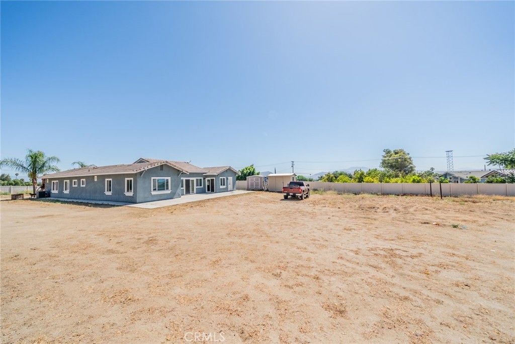 Image 40 of property listing at 22735 MARKHAM Street, Perris, CA 92570