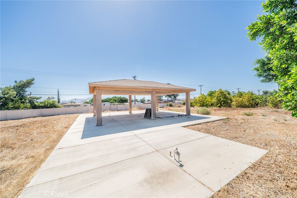 Image 41 of property listing at 22735 MARKHAM Street, Perris, CA 92570