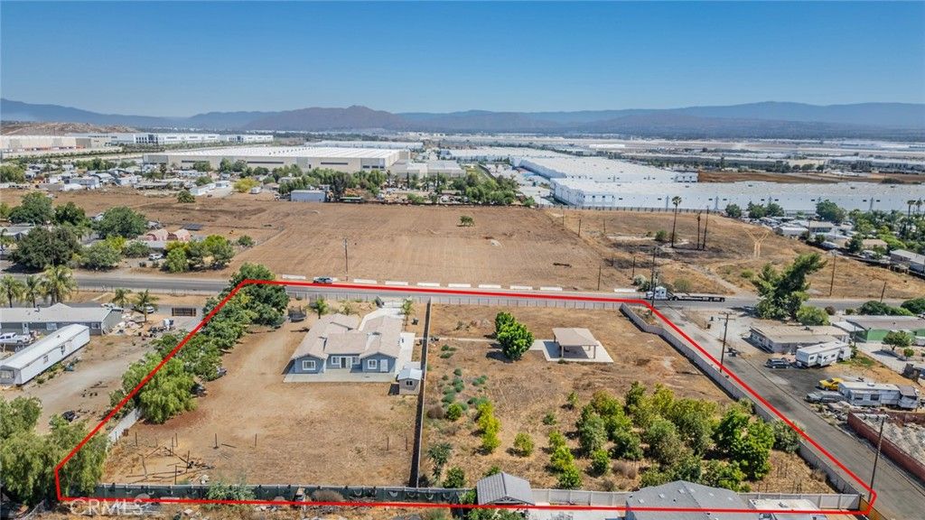 Image 48 of property listing at 22735 MARKHAM Street, Perris, CA 92570