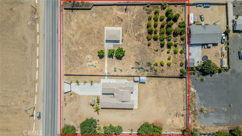 Image 50 of property listing at 22735 MARKHAM Street, Perris, CA 92570