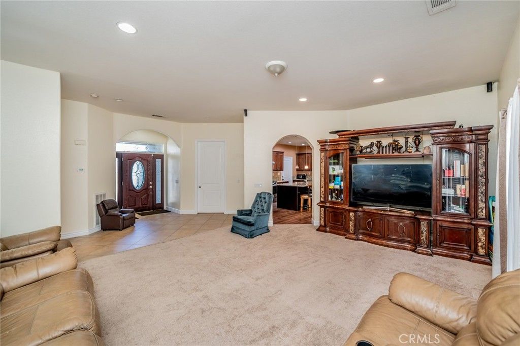 Image 9 of property listing at 22735 MARKHAM Street, Perris, CA 92570