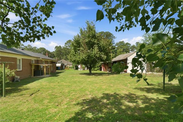 1538 Wilkins DR, Suffolk, VA 23434