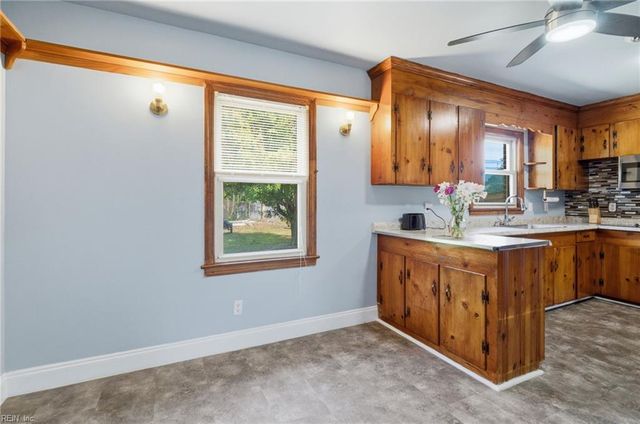 1538 Wilkins DR, Suffolk, VA 23434