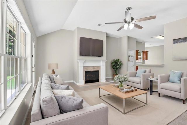 5134 SUMMER MIST CV S, Arlington, TN 38002