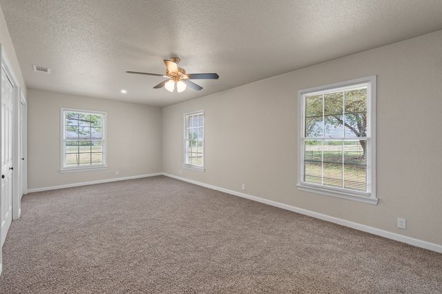 401 Edgewood Lane, Cleburne, TX 76031