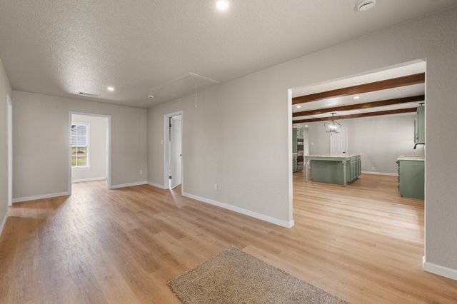 401 Edgewood Lane, Cleburne, TX 76031