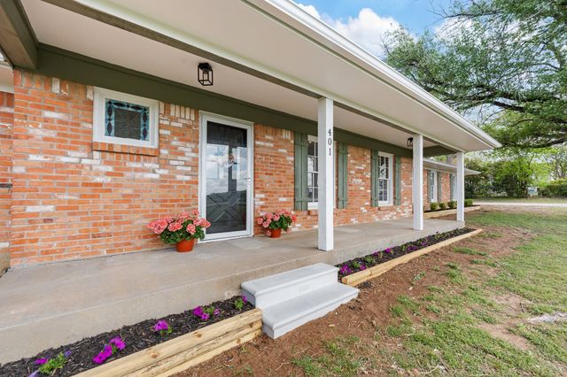 401 Edgewood Lane, Cleburne, TX 76031