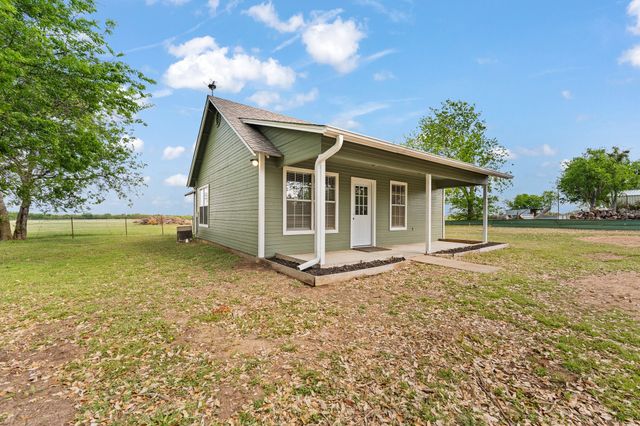 401 Edgewood Lane, Cleburne, TX 76031