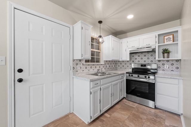 401 Edgewood Lane, Cleburne, TX 76031