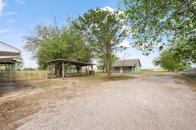 401 Edgewood Lane, Cleburne, TX 76031