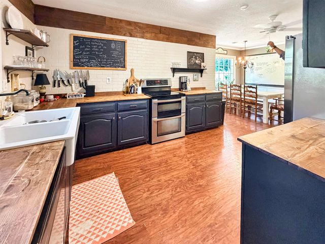 8311 S MONTEGO PL, Cordova, TN 38016