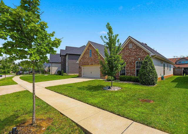 3676 Bay Springs Park, Lexington, KY 40509