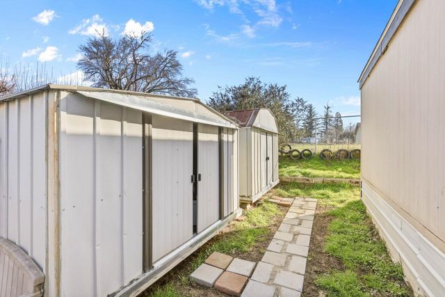 4729 S Pacific Highway UNIT 4, Phoenix, OR 97535