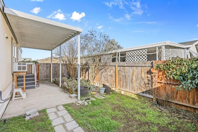 4729 S Pacific Highway UNIT 4, Phoenix, OR 97535