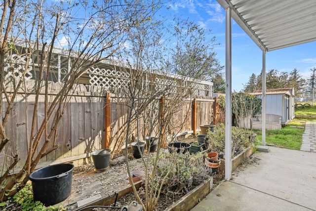 4729 S Pacific Highway UNIT 4, Phoenix, OR 97535