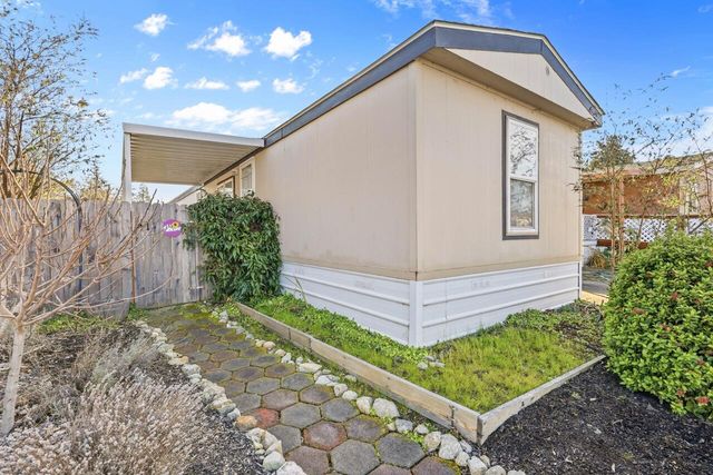 4729 S Pacific Highway UNIT 4, Phoenix, OR 97535